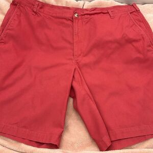 Columbia PFG flat front salmon colored shorts size 40